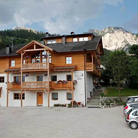 Hotel Garni Iosc 2*